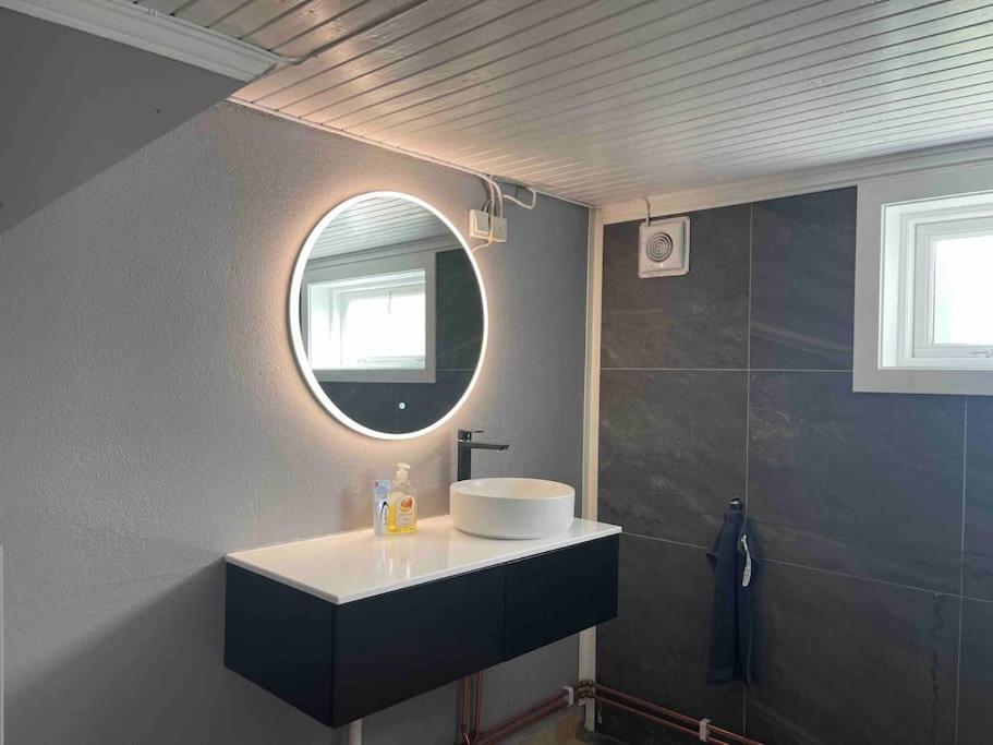 Fin Sentralt Hybel I Drammen Apartment Exterior photo
